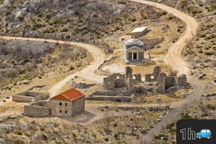 הוילה Lovinac  Ruralna Kuca Za Odmor Lika מראה חיצוני תמונה